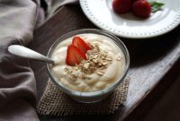 Konsumsi rutin yogurt dapat membantu mengurangi risiko infeksi usus yang disebabkan oleh bakteri berbahaya. (Pixabay.com/ponce_photography)  