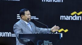 Menteri Pertahanan RI Prabowo Subianto saat menjadi keynote speaker pada acara Mandiri Investment Forum 2024 di Fairmont Hotel Jakarta. (Dok. Tim Media Prabowo)  